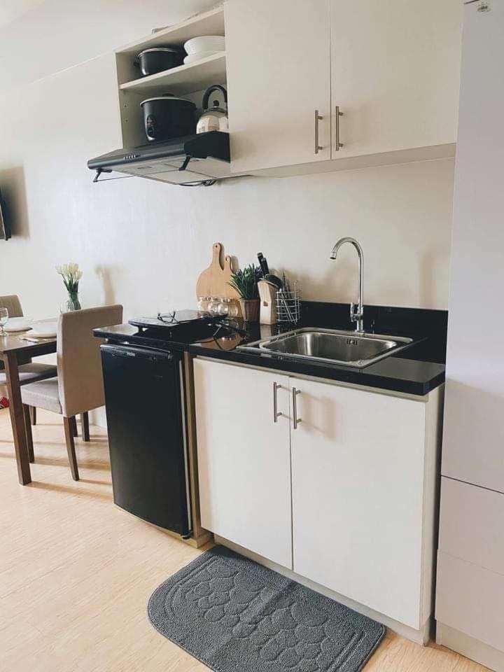 Migas Haven At Sunvida Tower Across Sm City Cebu Stadt Zimmer foto